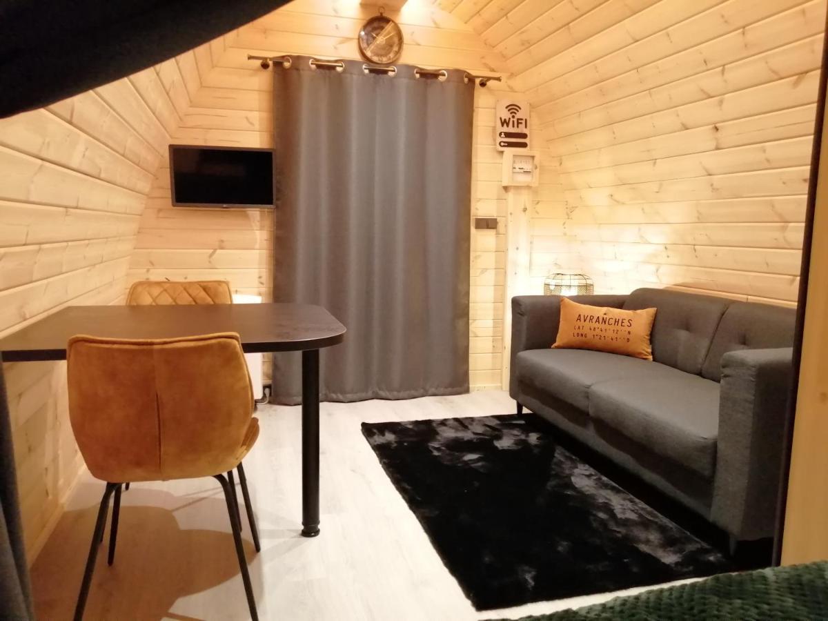 Le Domaine De Pivette Chambre Climatisee Et Insolite Avec Terrasse Privative Avranches Buitenkant foto