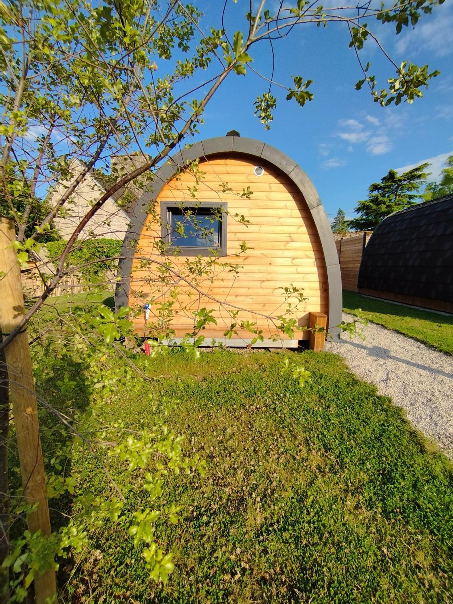 Le Domaine De Pivette Chambre Climatisee Et Insolite Avec Terrasse Privative Avranches Buitenkant foto