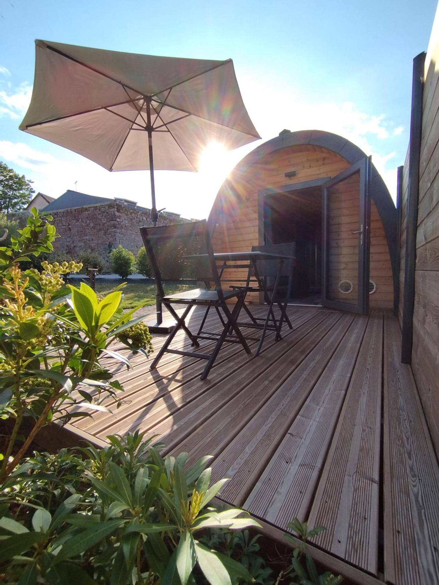 Le Domaine De Pivette Chambre Climatisee Et Insolite Avec Terrasse Privative Avranches Buitenkant foto
